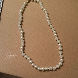 Vintage Elegant Pearl twist lock Necklace